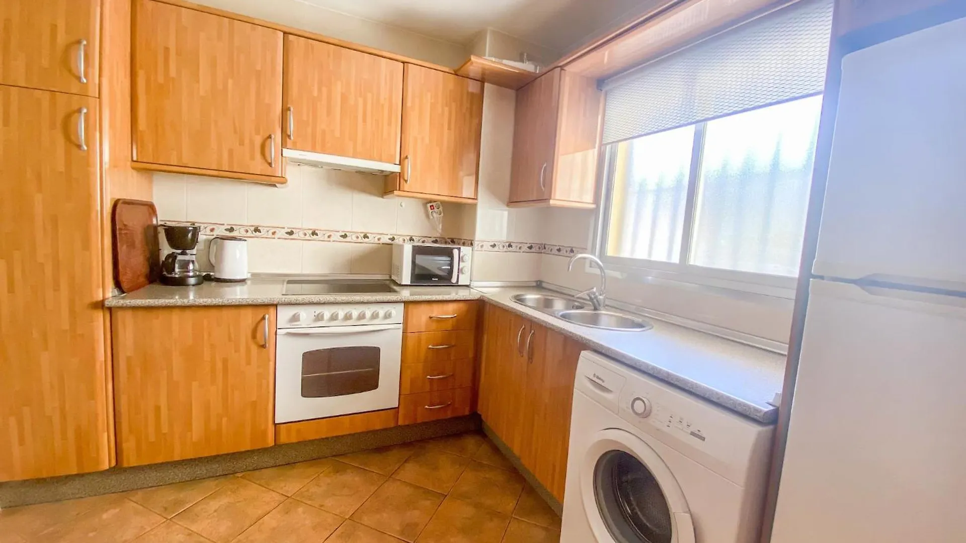 בנאלמדנה Comforting Apartment With Shared Pool