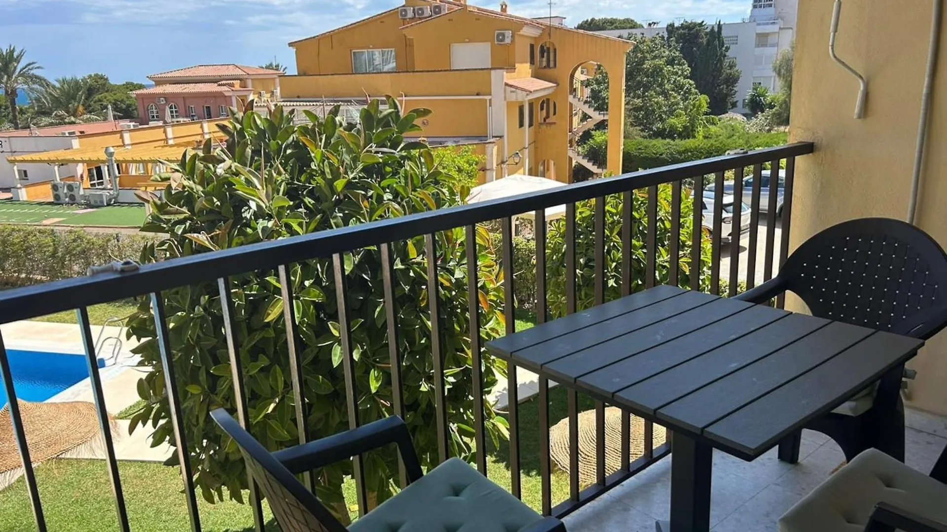 בנאלמדנה Comforting Apartment With Shared Pool ספרד